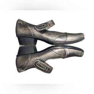 Earth Gray Clover Mary Jane Leather Shoes Size 7 B